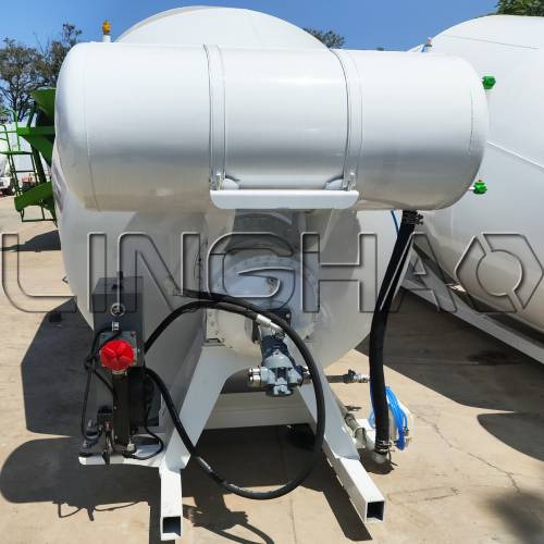 Mixer drum internal spiral blade structure for efficient concrete mixing